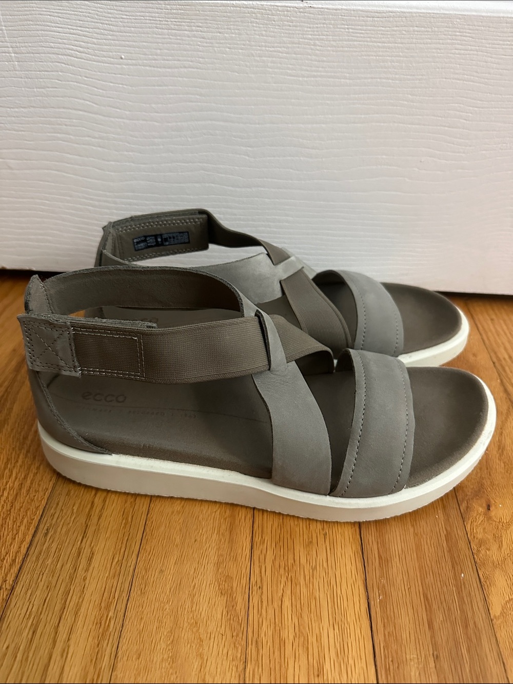 Ecco - Gray Crisscross Strap Women's Sandals